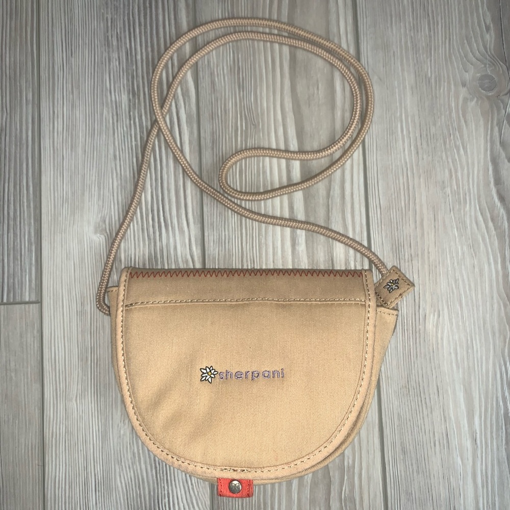 Sherpani bag